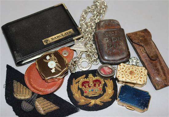 Mixed military collectables